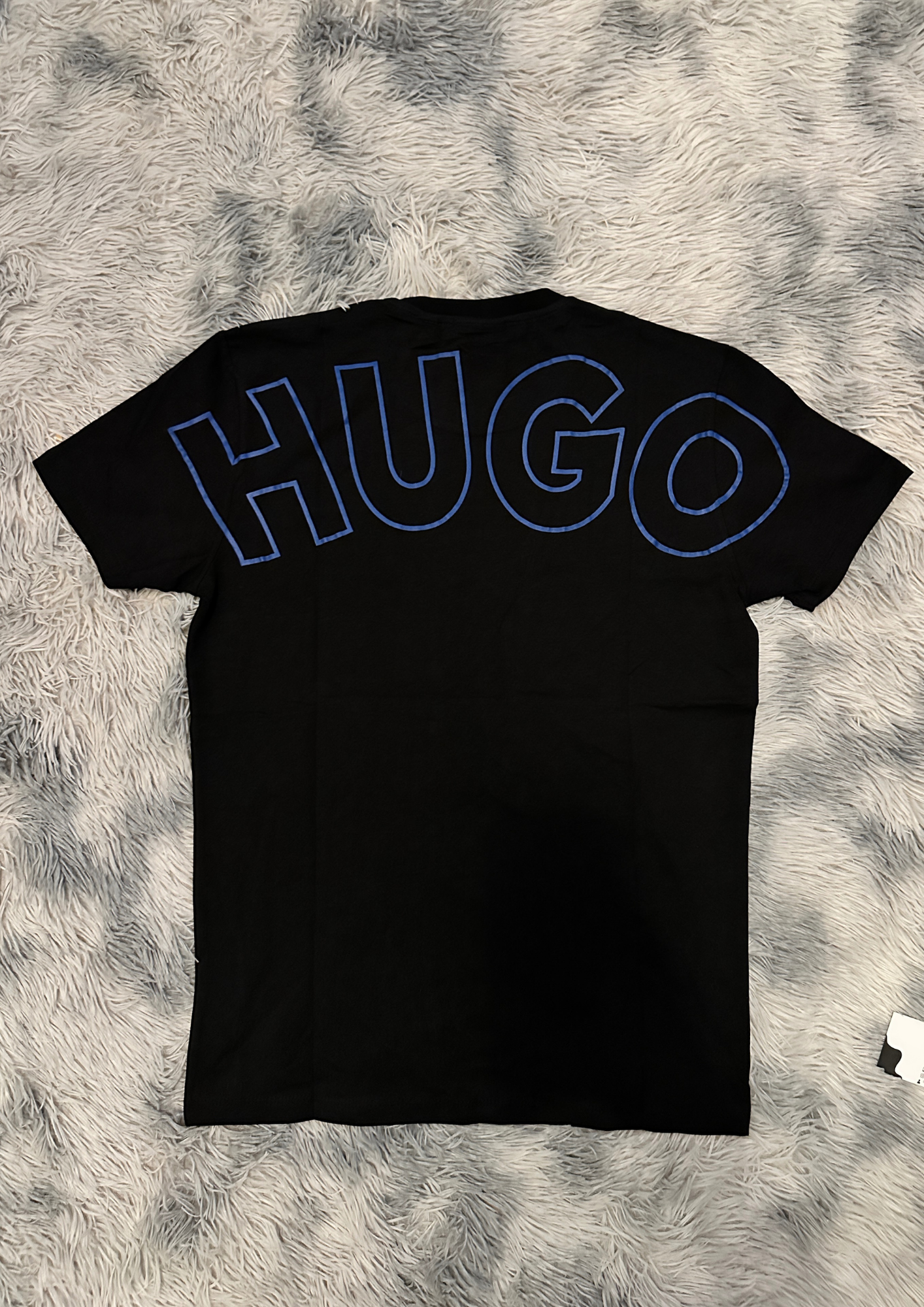 HUGO TSHIRT AZUL Y NEGRA
