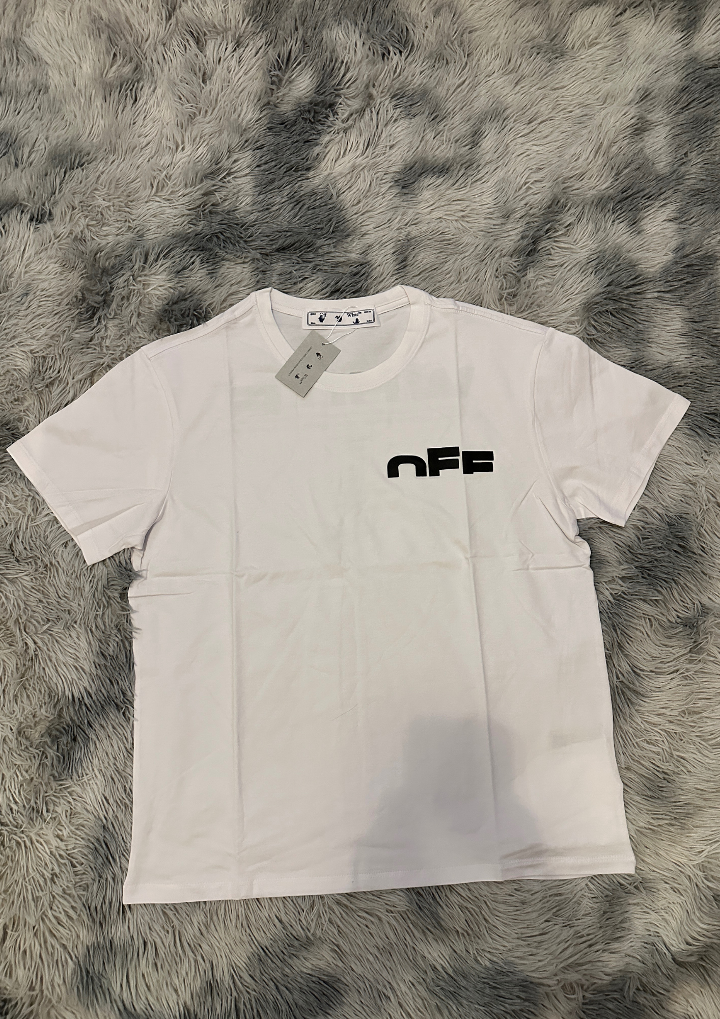 OFF WHITE
