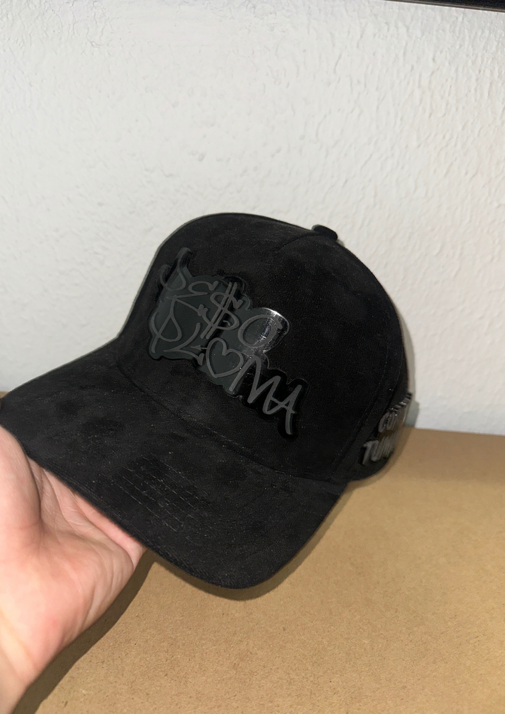 PESO PLUMA HATS