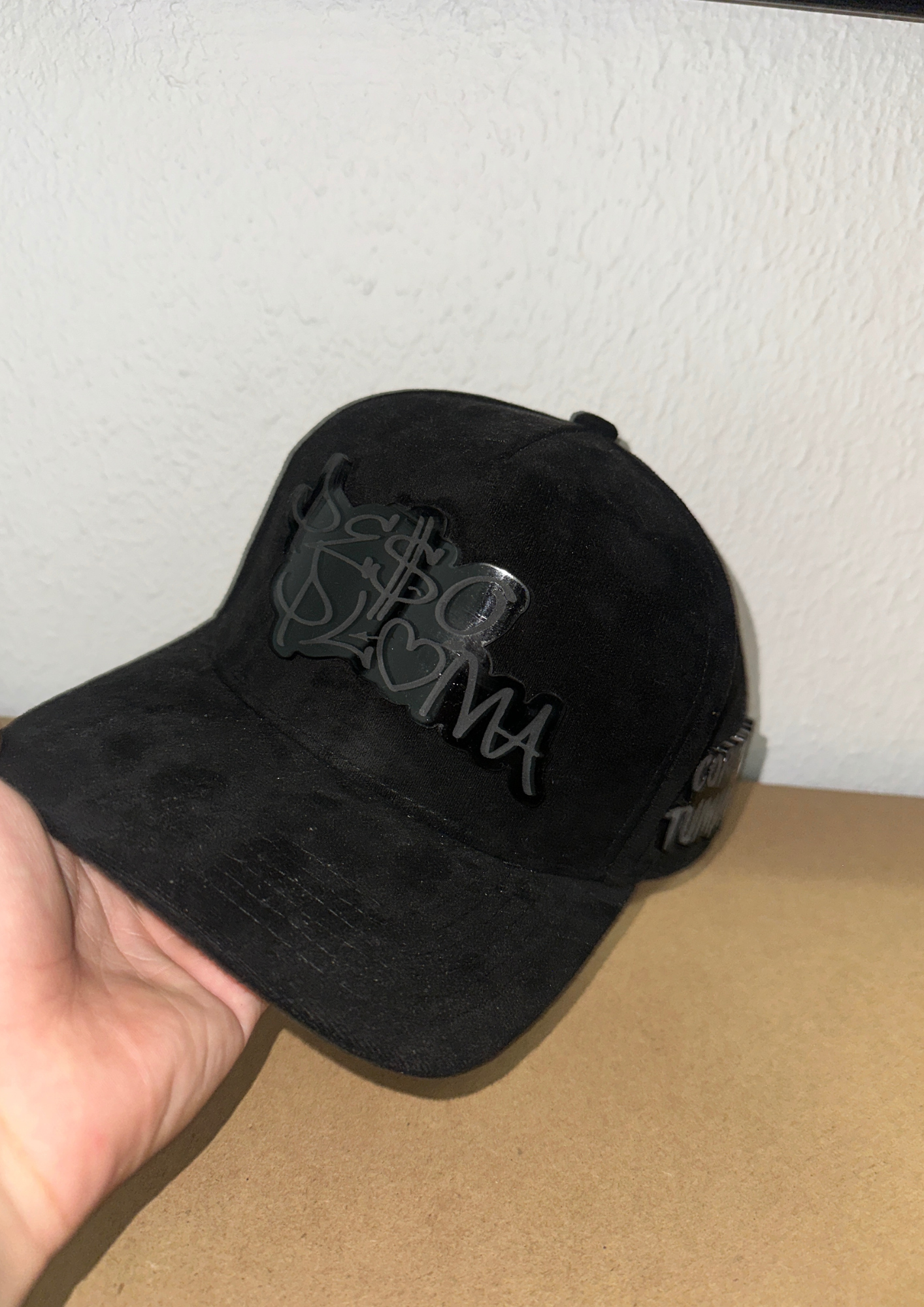 PESO PLUMA HATS