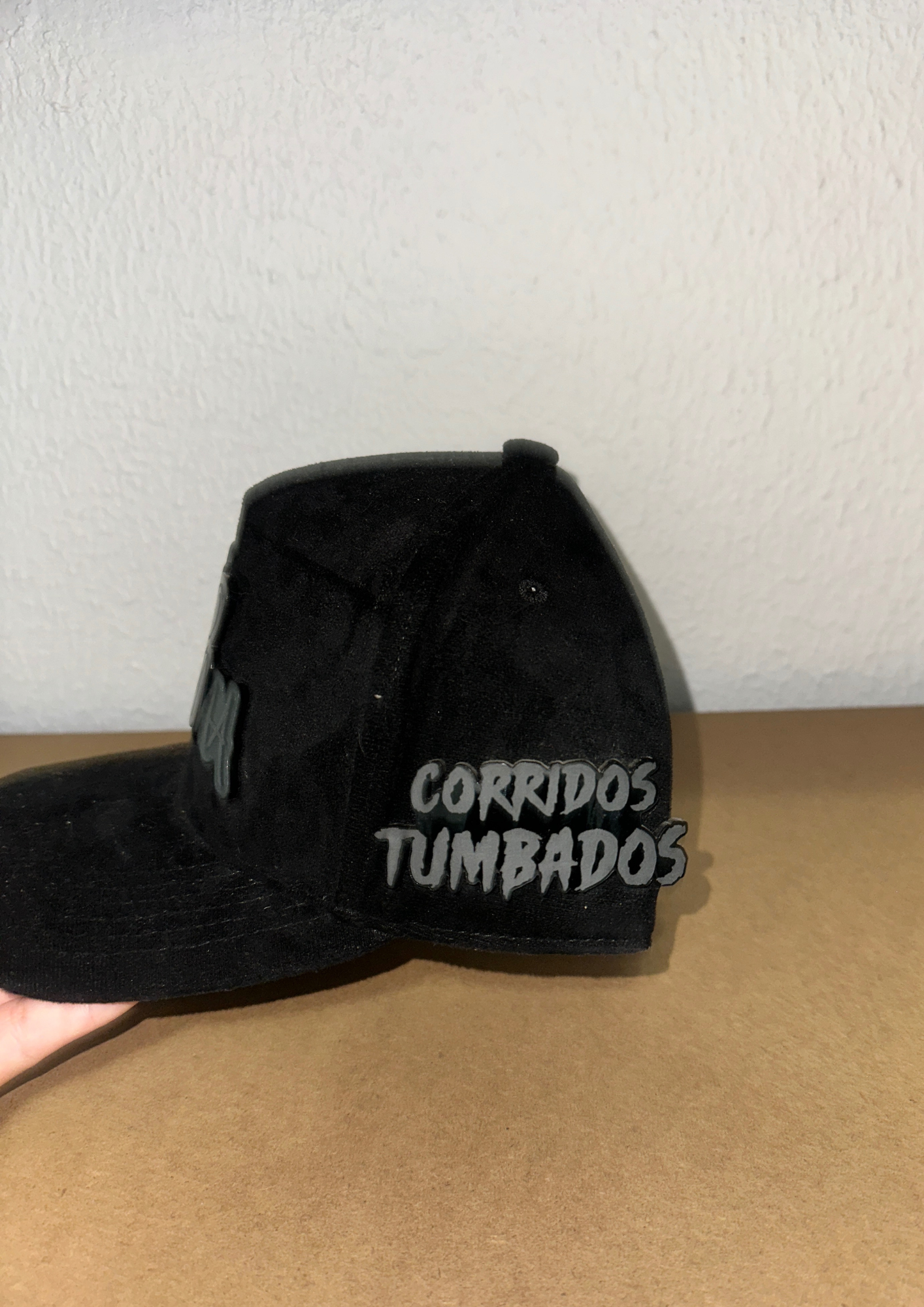 PESO PLUMA HATS